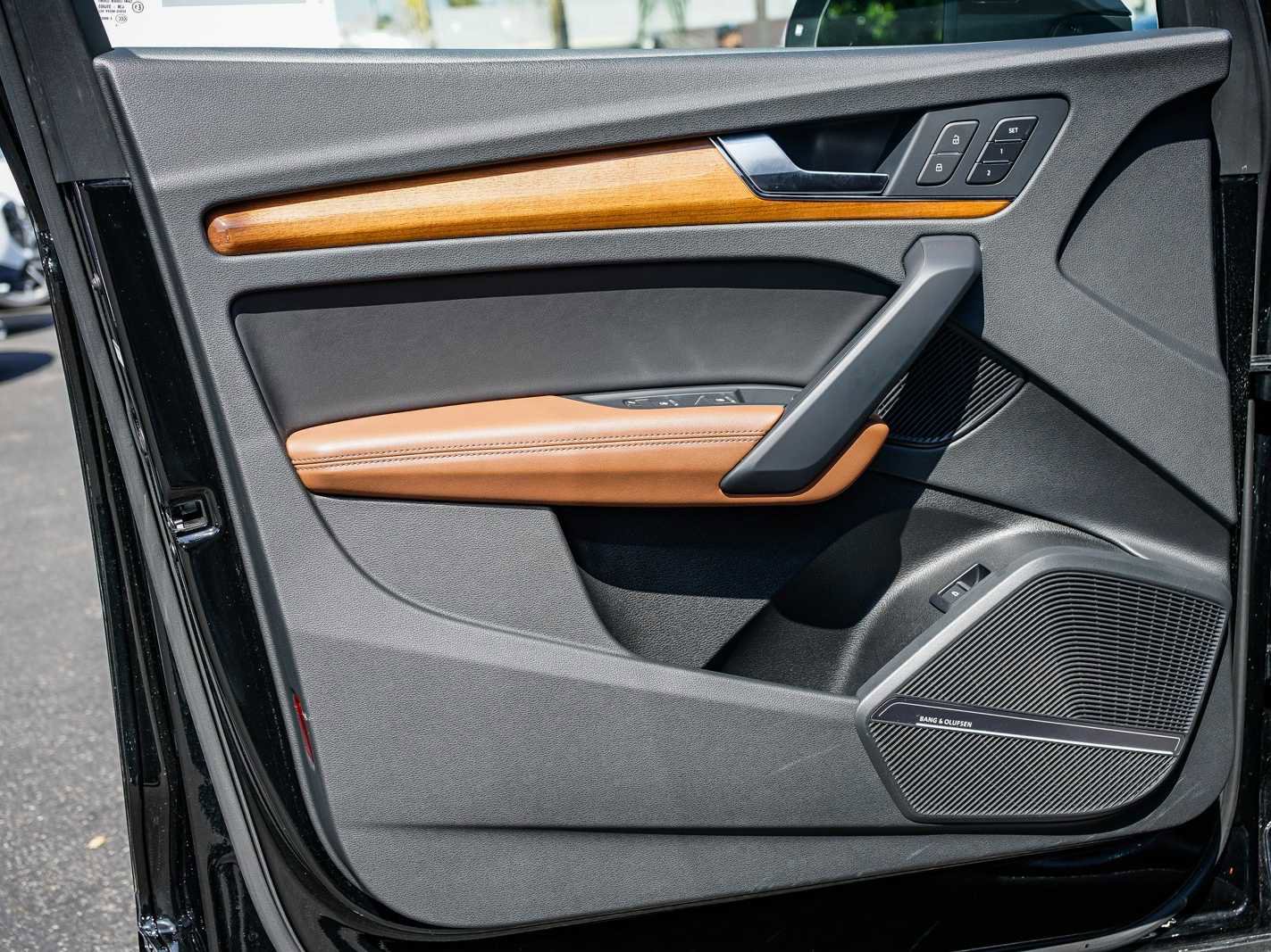 Used 2022 Audi Q5 2.0T Prestige w/ Prestige Package image 19