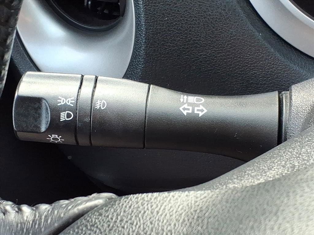 Used 2012 Nissan Juke SV image 21