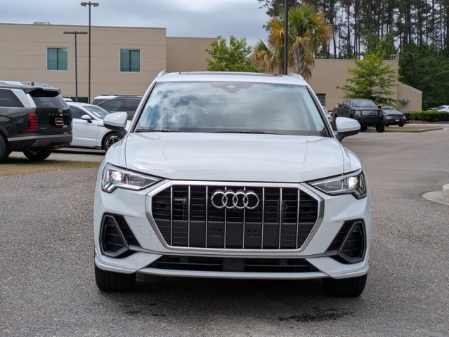 Used 2025 Audi Q3 2.0T Premium Plus w/ Premium Plus Package AWD/4WD image 2