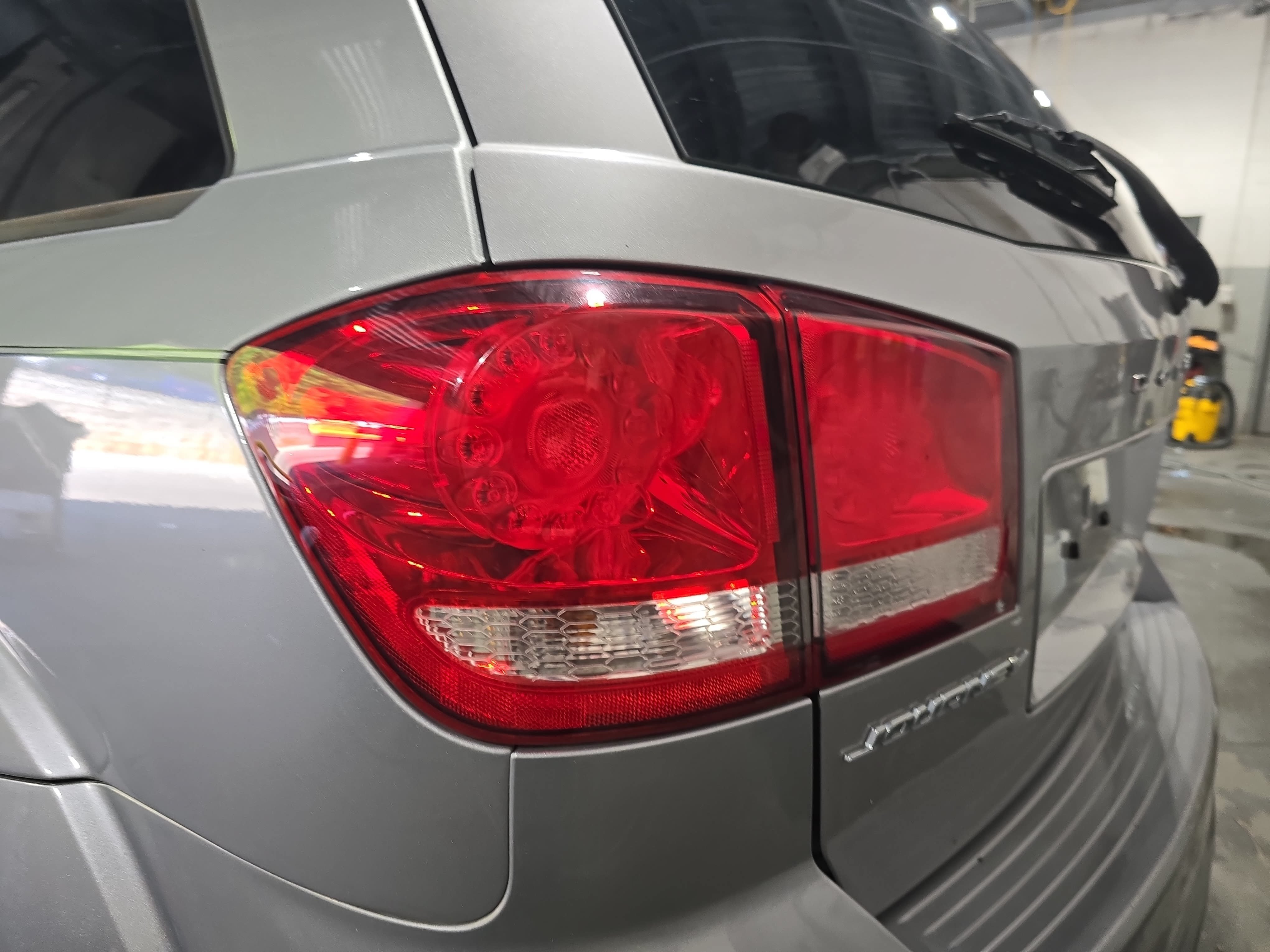 Used 2018 Dodge Journey SXT w/ Connectivity Group FWD image 34