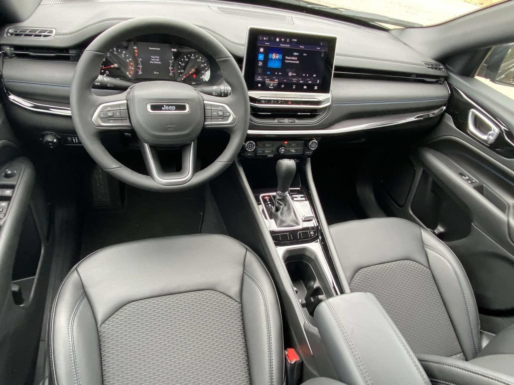 New 2026 Jeep Compass Latitude AWD/4WD image 11