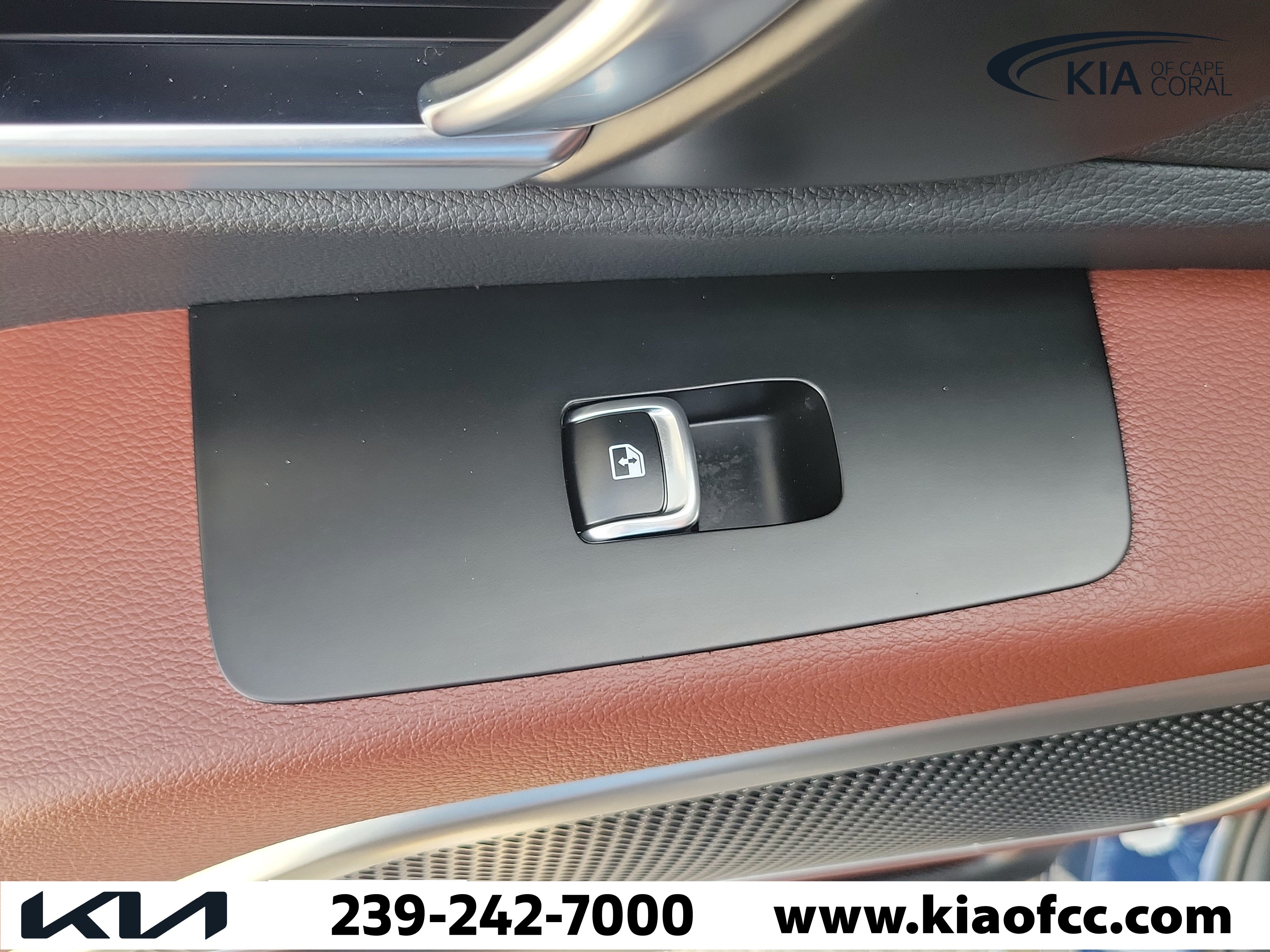 Certified 2023 Kia Telluride EX w/ EX Captain's Chair Package AWD/4WD image 15