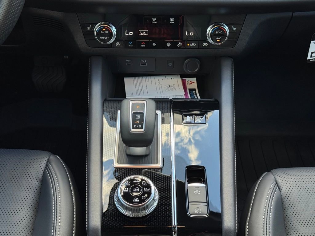 New 2025 Mitsubishi Outlander SEL Black Edition image 23