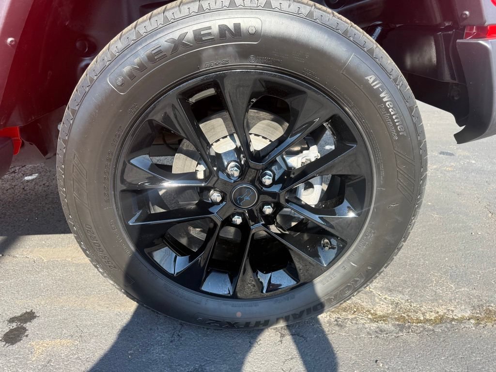 Used 2025 Jeep Wrangler Unlimited Sahara AWD/4WD image 39