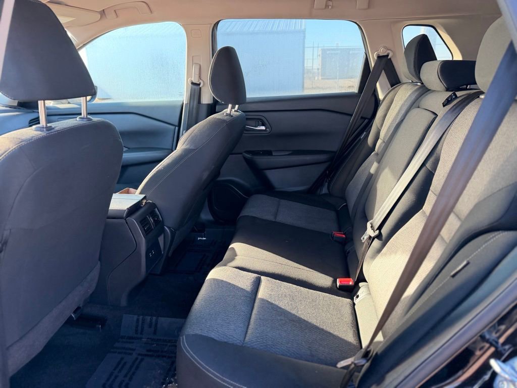 Certified 2025 Nissan Rogue SV image 11
