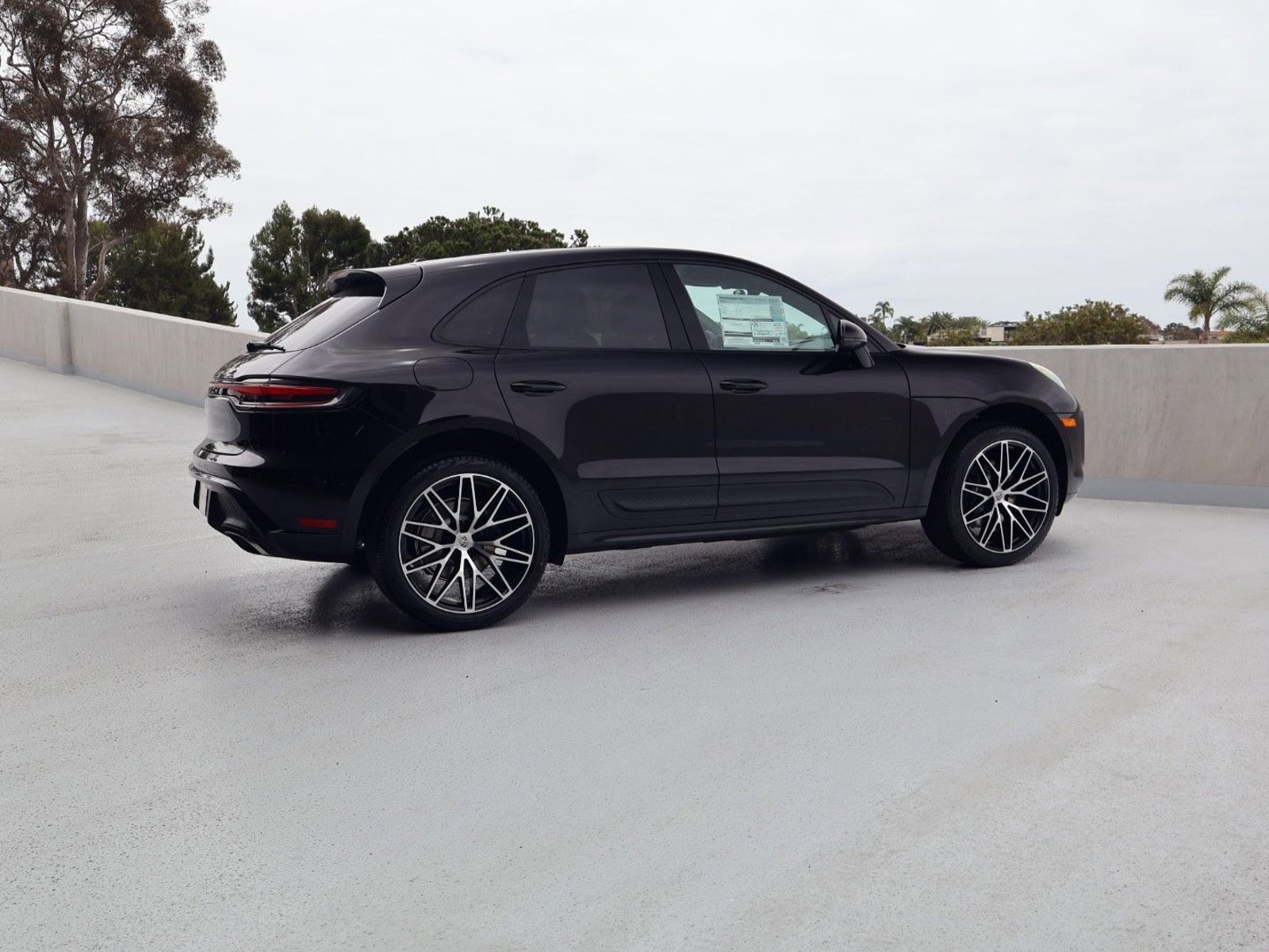 New 2026 Porsche Macan AWD/4WD image 8