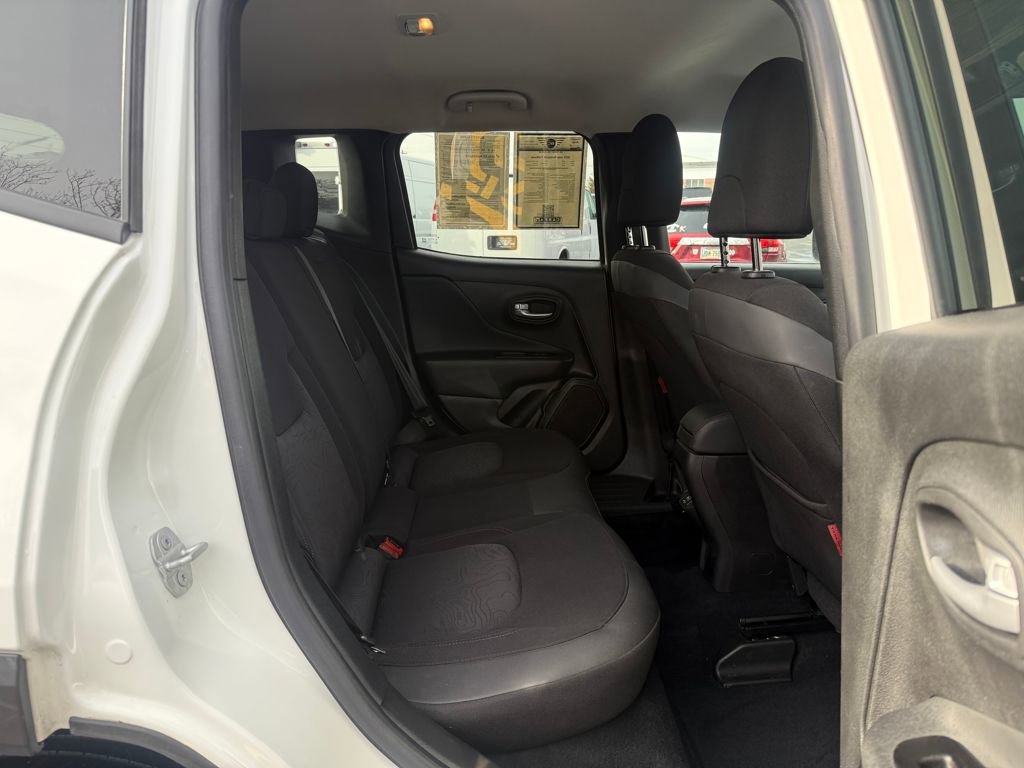 Used 2023 Jeep Renegade Trailhawk image 15