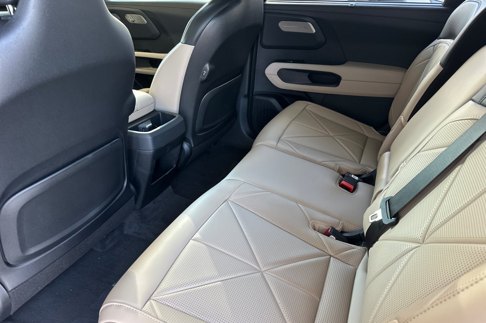 New 2027 Kia Telluride EX w/ Towing Package FWD image 13