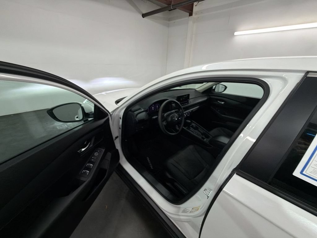 Certified 2025 Honda Accord LX image 10