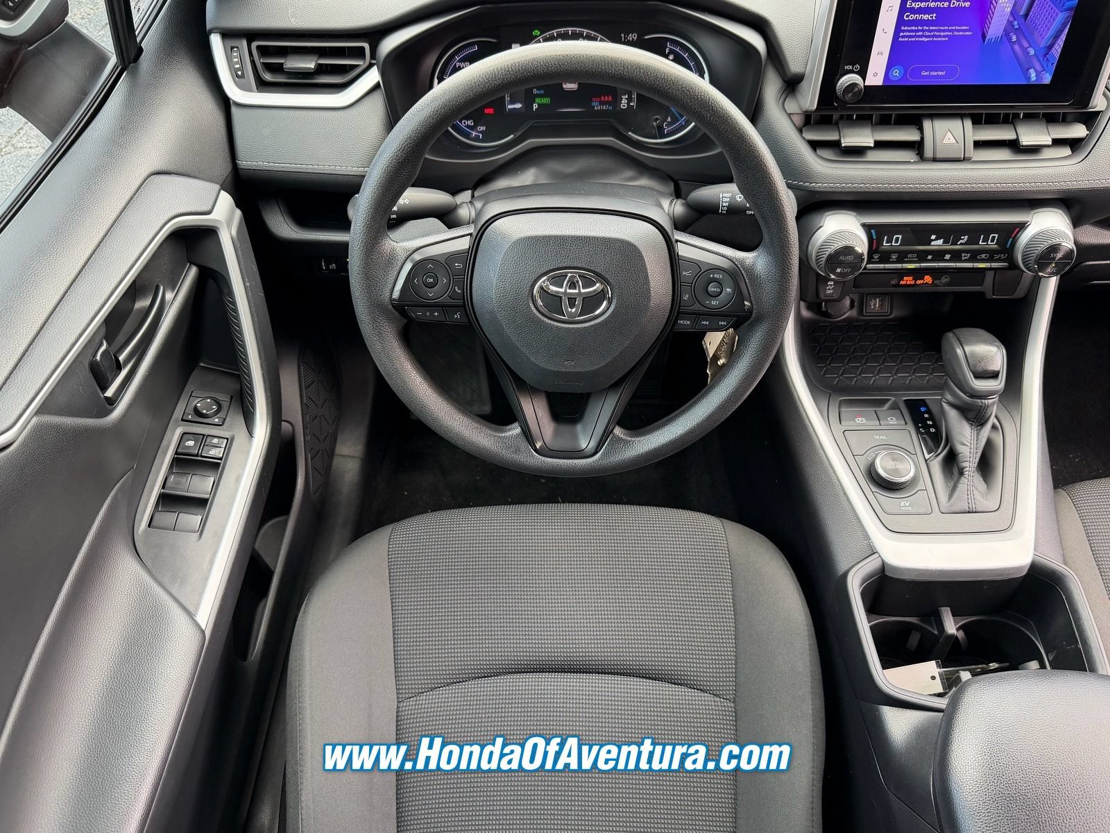 Used 2024 Toyota RAV4 LE AWD/4WD image 16