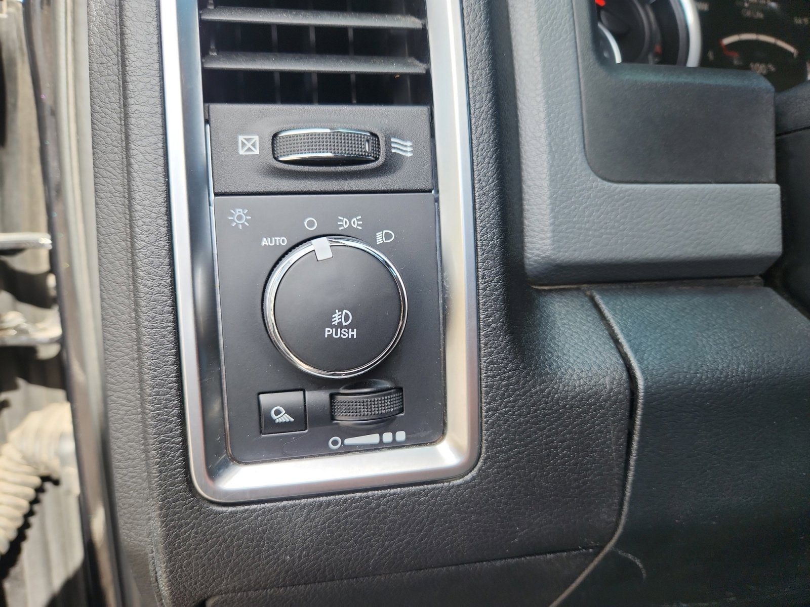 Used 2016 RAM 2500 Big Horn w/ Black Appearance Group image 31