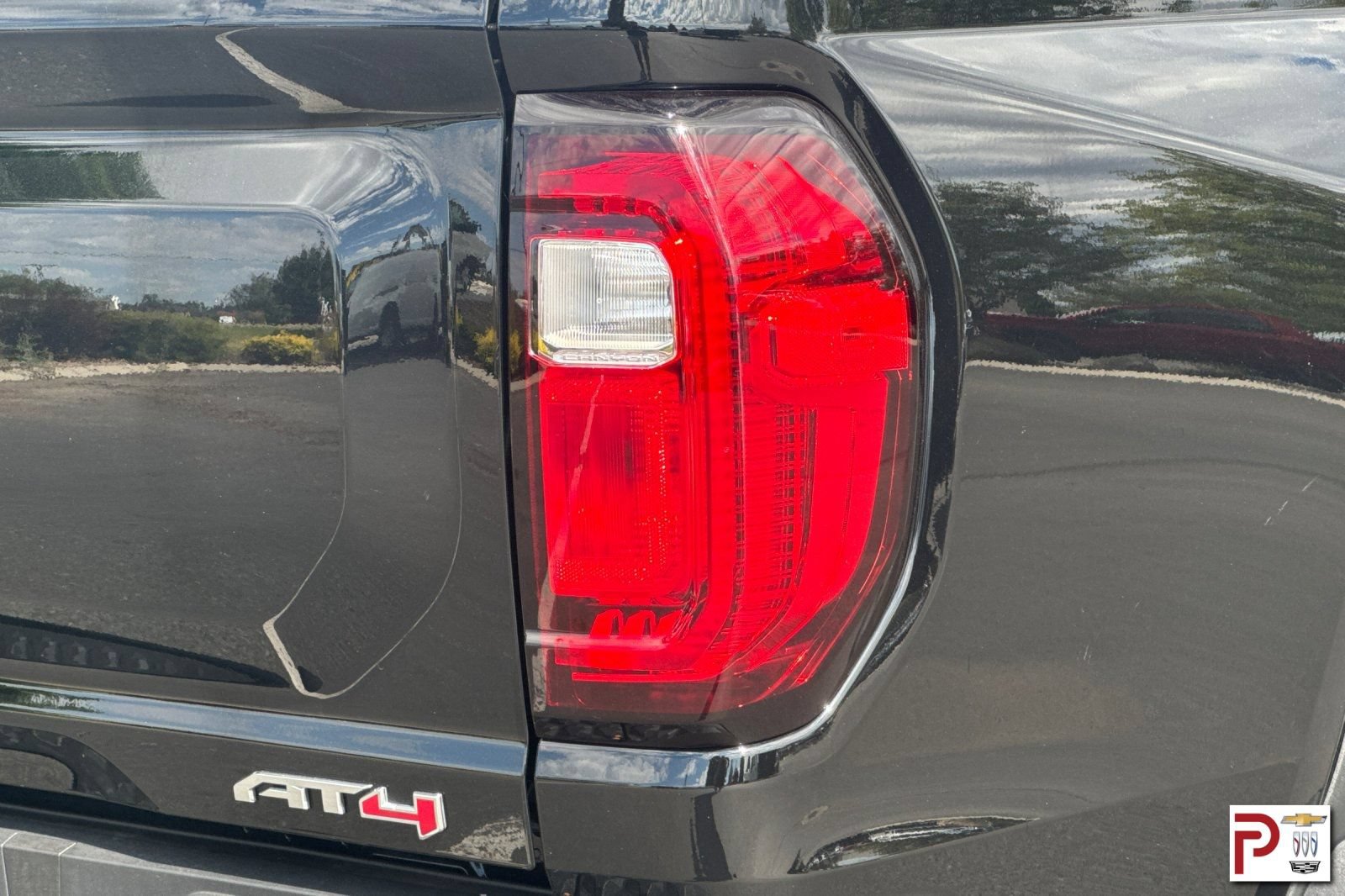 Used 2025 GMC Canyon AT4 AWD/4WD image 31