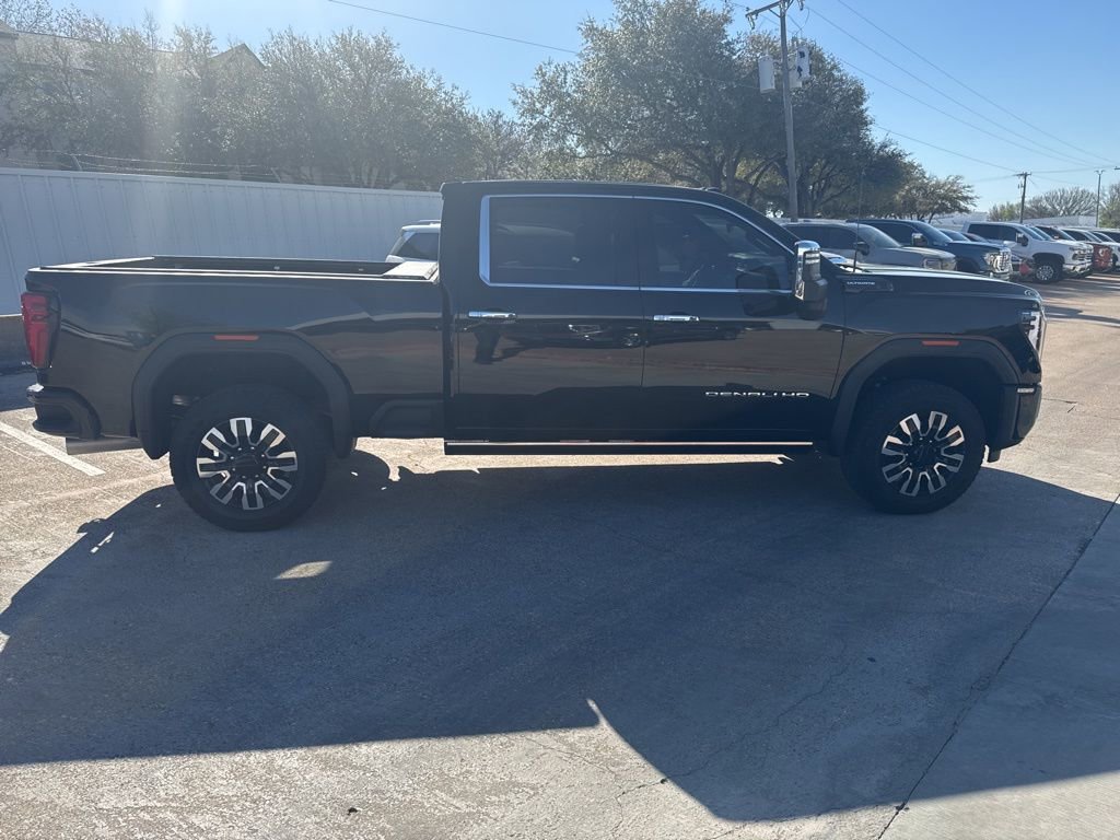 Used 2025 GMC Sierra 2500 Denali Ultimate image 7