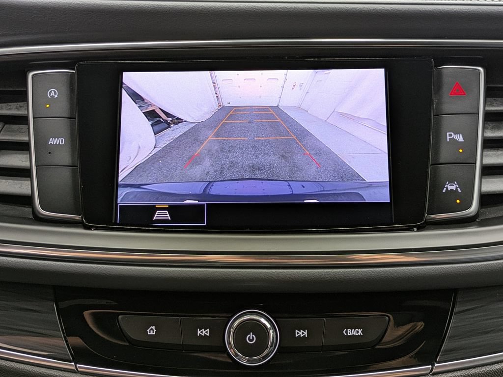 Used 2023 Buick Enclave Essence AWD/4WD image 12