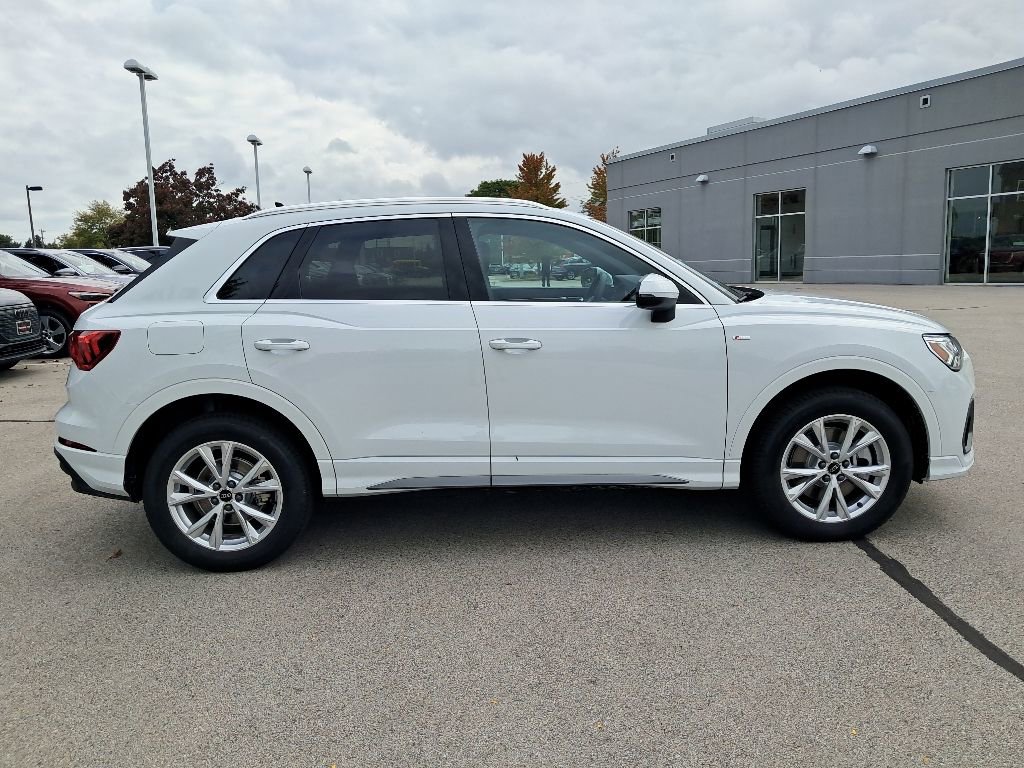 New 2025 Audi Q3 2.0T Premium image 8