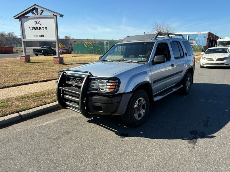 Used 2001 Nissan Xterra XE image 2
