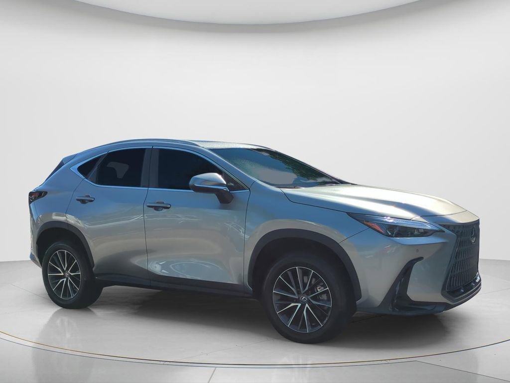 Used 2024 Lexus NX 250 FWD image 3