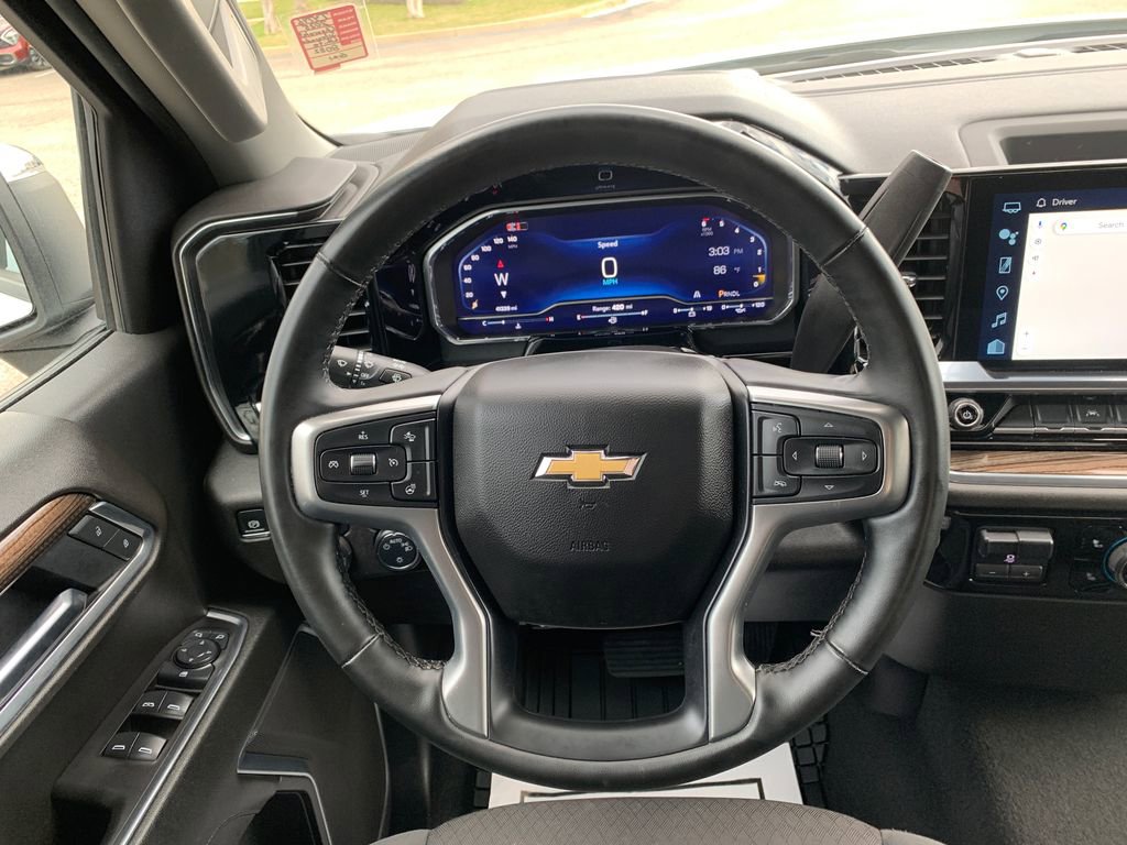 Used 2025 Chevrolet Silverado 1500 LT RWD image 12