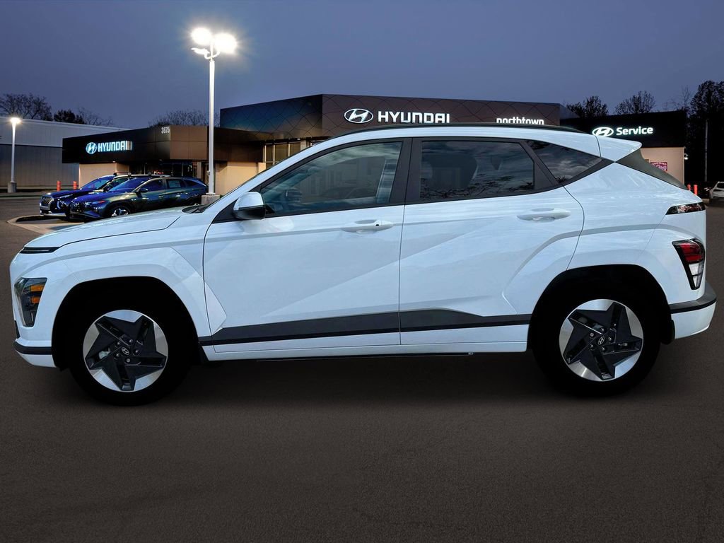 New 2025 Hyundai Kona SEL image 3