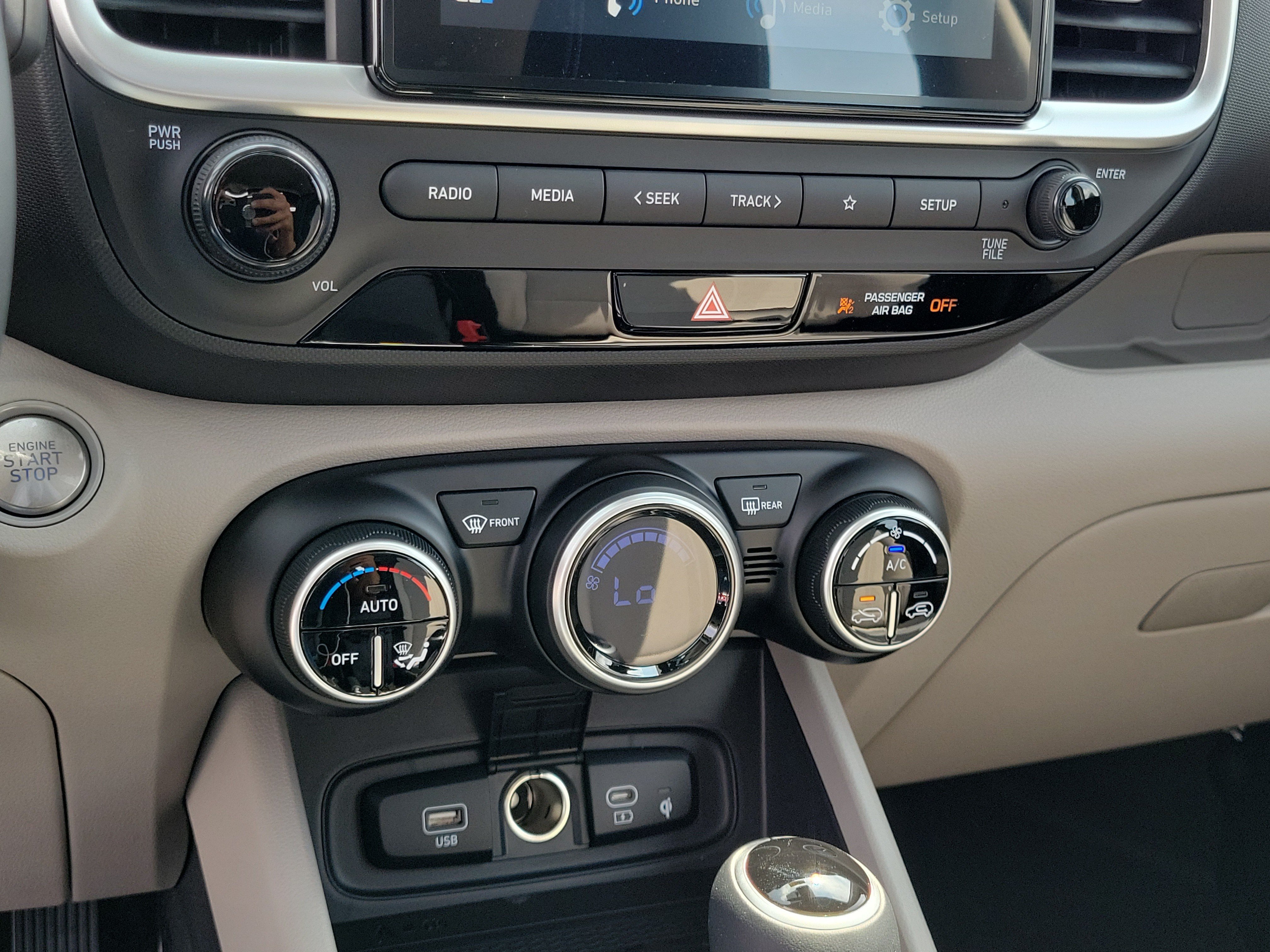 New 2026 Hyundai Venue SEL FWD image 27