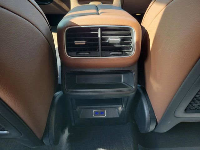 Used 2025 Mercedes-Benz GLE 450e 4MATIC w/ Winter Package image 16