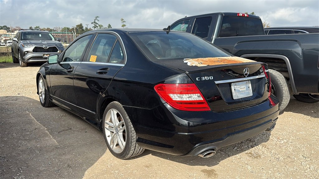 Used 2014 Mercedes-Benz C 300 4MATIC Sedan image 4