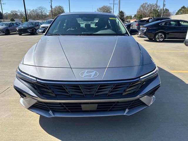 New 2026 Hyundai Elantra SEL Sport image 2