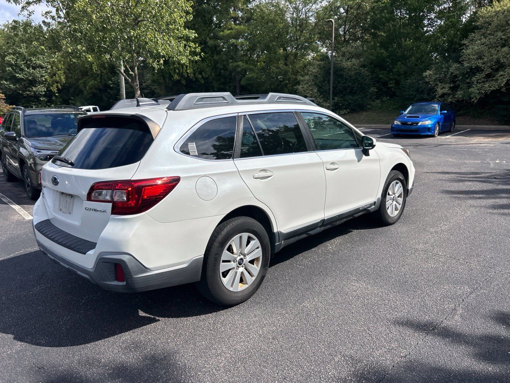 Used 2019 Subaru Outback 2.5i Premium AWD/4WD image 3