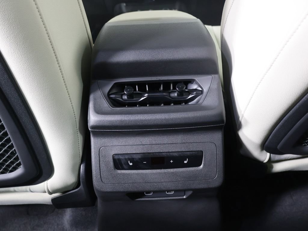 Used 2025 Audi Q6 e-tron Premium Plus w/ Premium Plus image 27