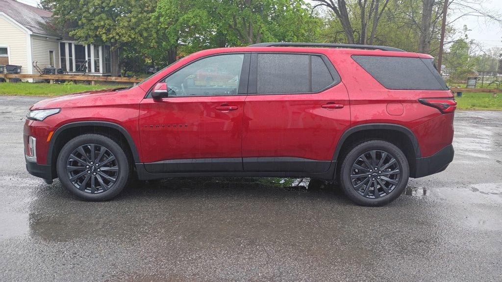 Used 2023 Chevrolet Traverse RS w/ LPO, Floor Liner Package AWD/4WD image 3