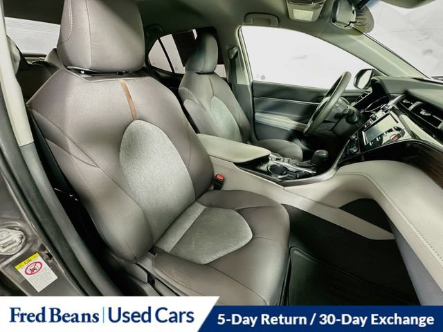 Used 2019 Toyota Camry LE FWD image 35