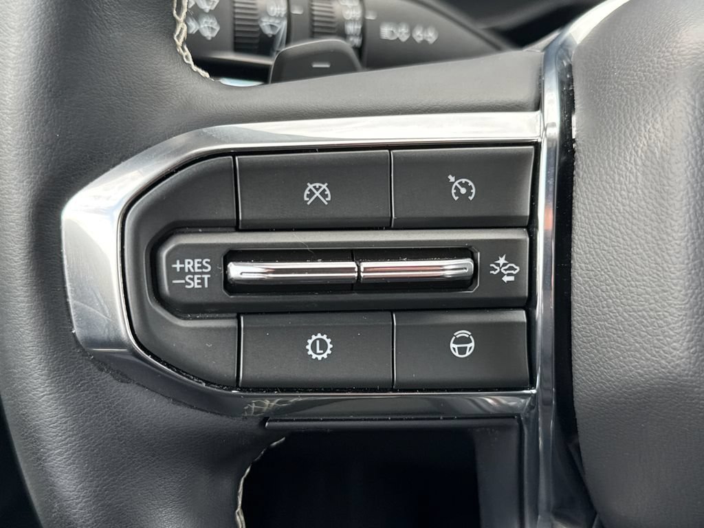 Certified 2025 GMC Acadia Denali w/ Super Cruise Package AWD/4WD image 23