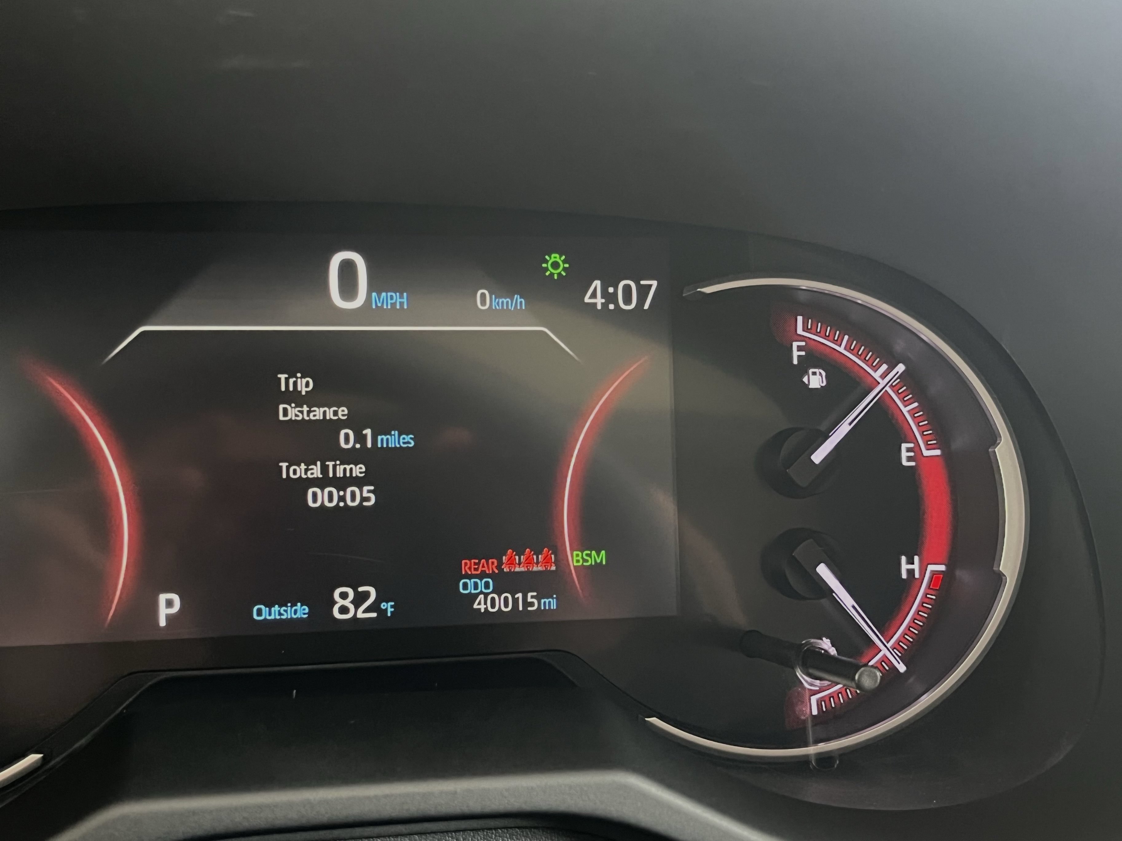 Used 2023 Toyota RAV4 XLE Premium FWD image 3