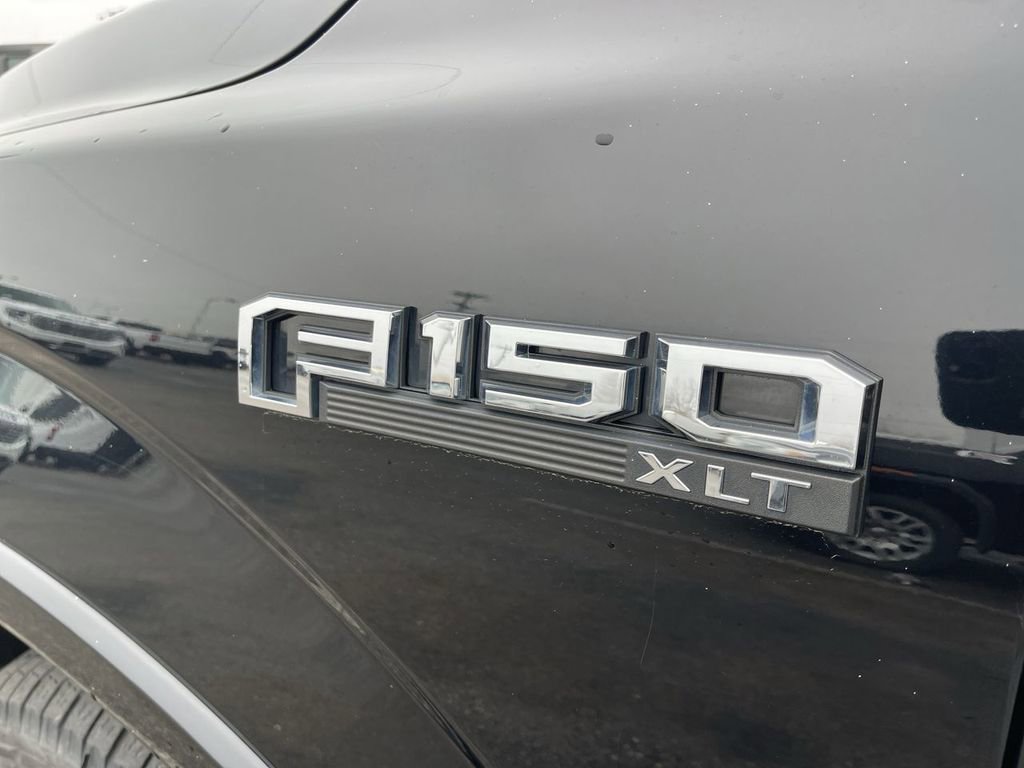 Used 2017 Ford F150 XLT w/ Equipment Group 302A Luxury image 3