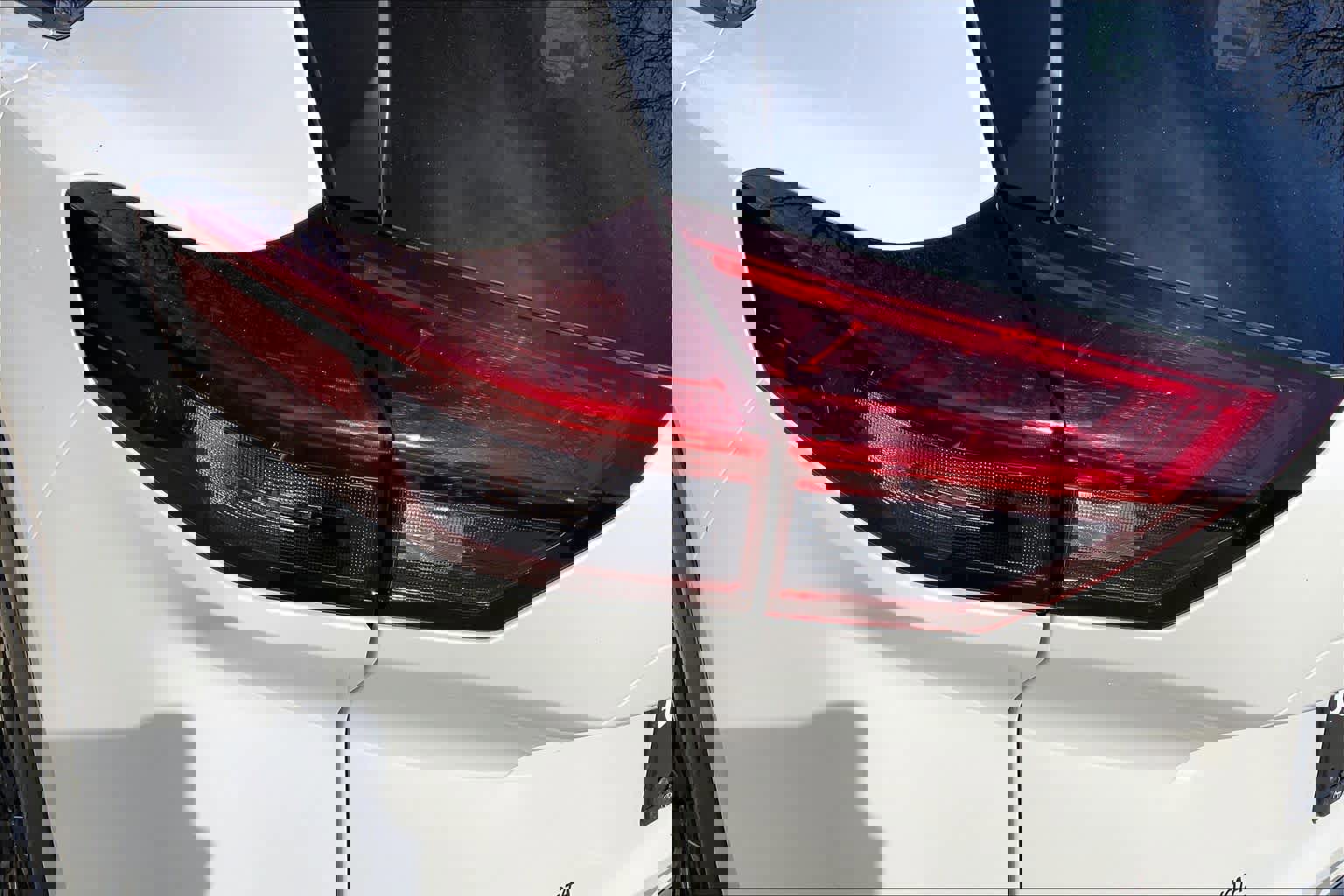 Used 2023 Nissan Rogue SV image 27