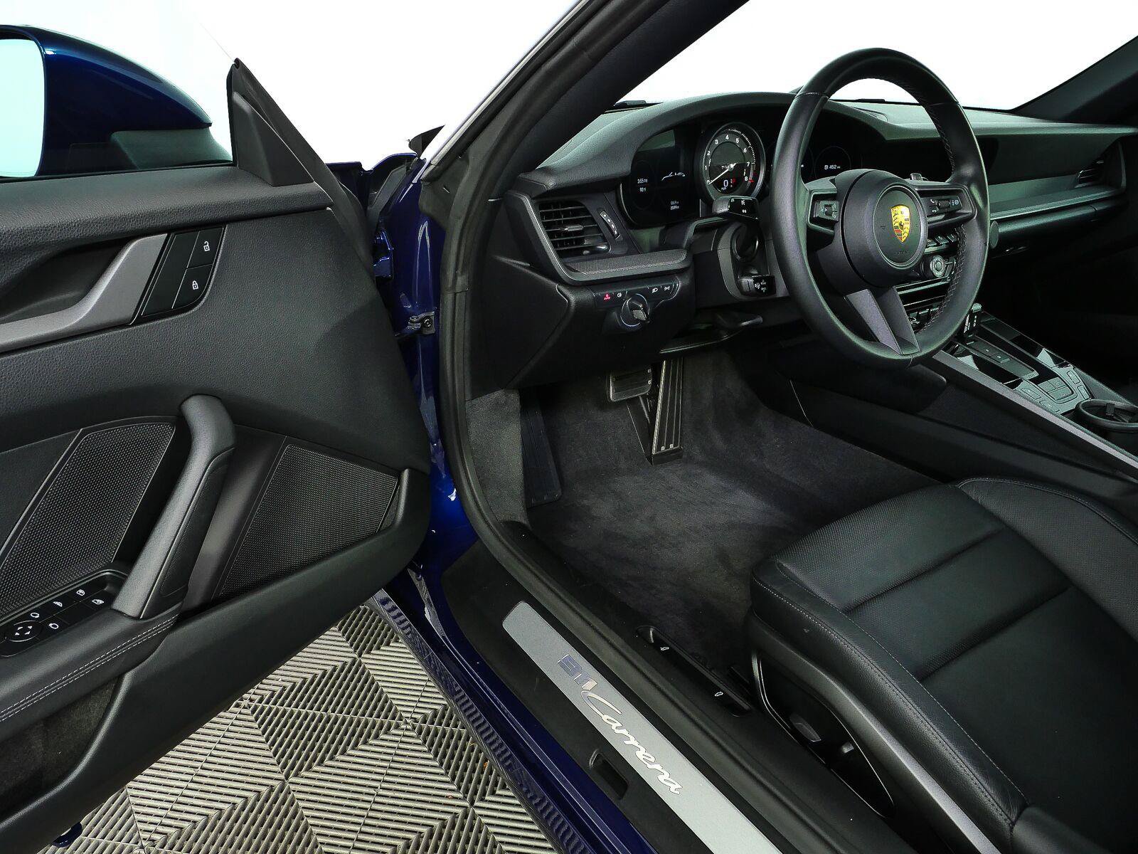 Certified 2023 Porsche 911 Carrera RWD image 7