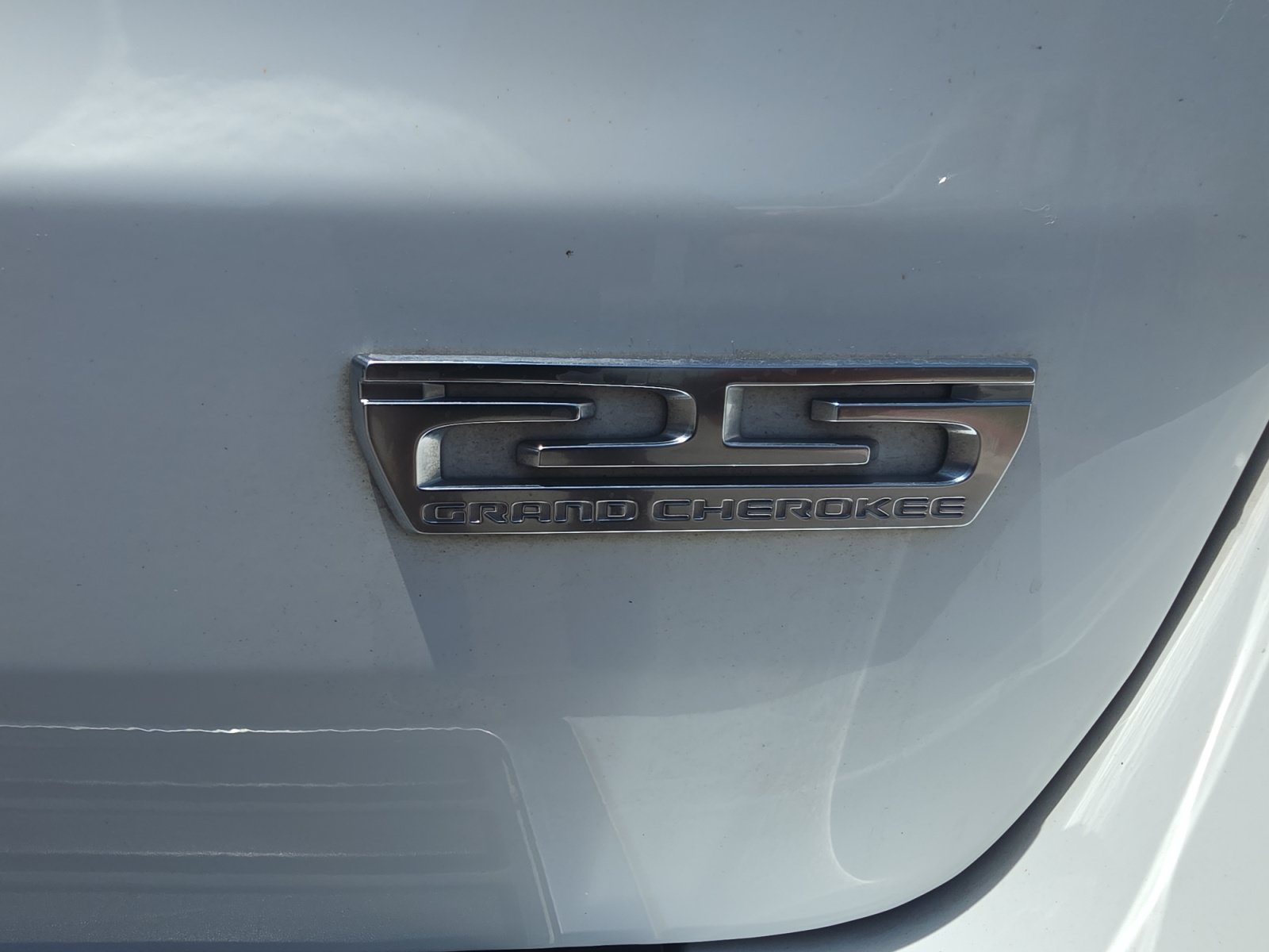 Used 2018 Jeep Grand Cherokee Limited AWD/4WD image 25
