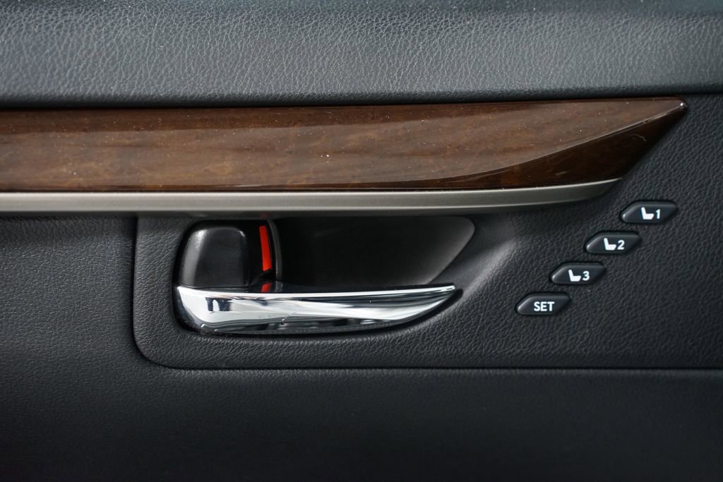Used 2018 Lexus ES 350 w/ Luxury Package w/Wood Trim FWD image 33