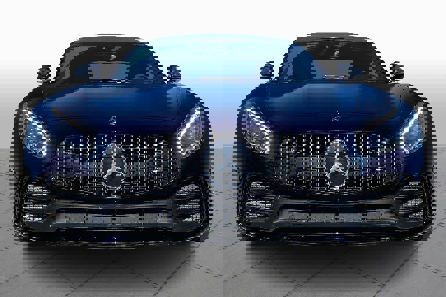 Used 2018 Mercedes-Benz AMG GT R image 3