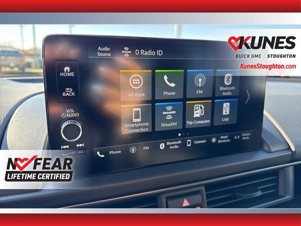 Used 2025 Honda Pilot TrailSport image 32