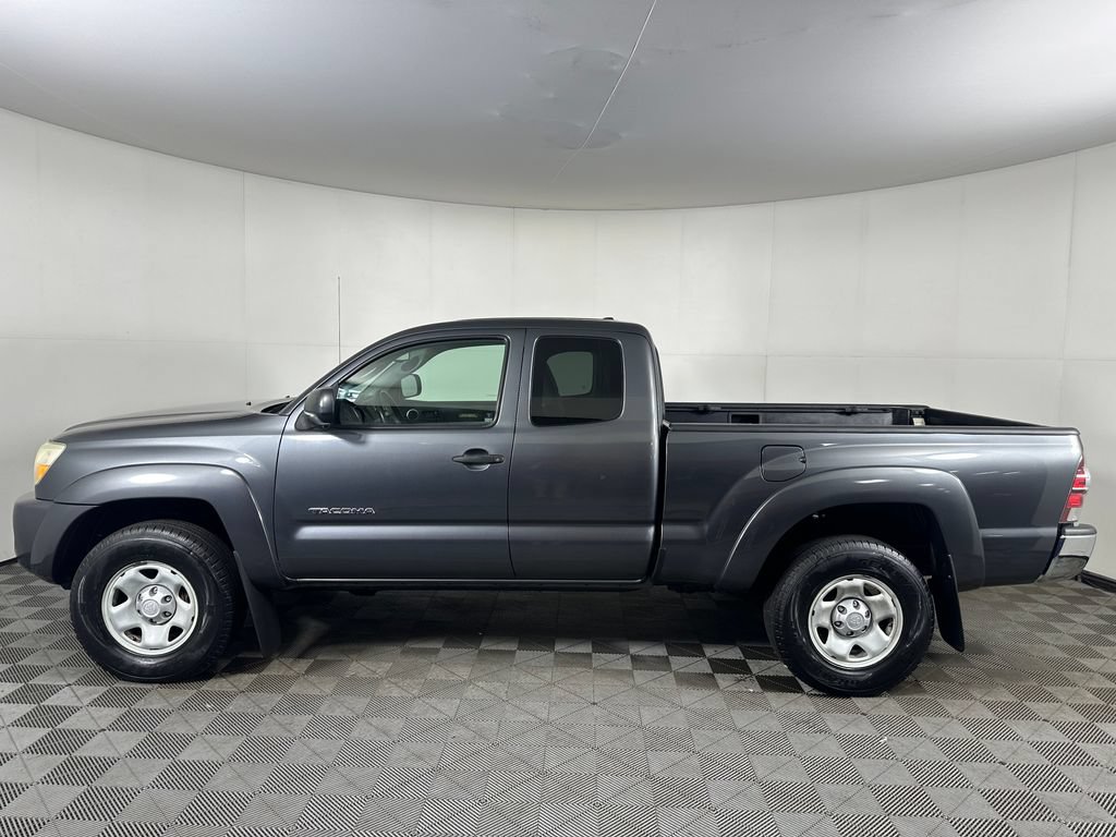Used 2010 Toyota Tacoma 4x4 Access Cab V6 image 2