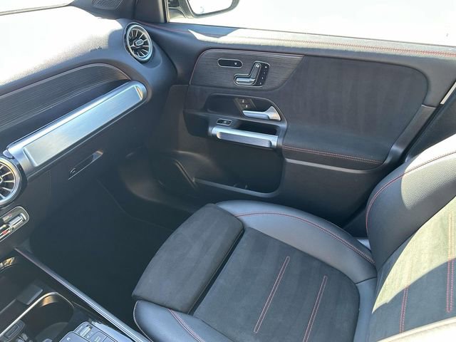 Used 2023 Mercedes-Benz GLB 250 image 38