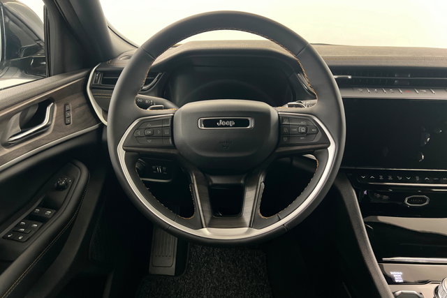 New 2026 Jeep Grand Cherokee Limited AWD/4WD image 12