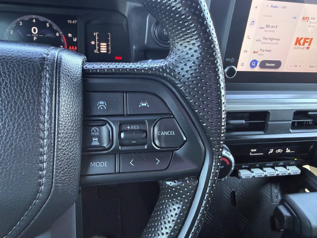 Used 2025 Toyota Tacoma SR5 AWD/4WD image 21