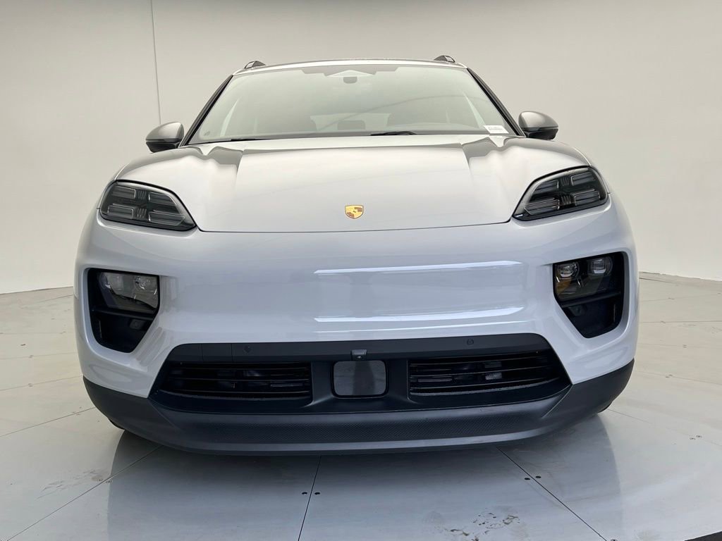 New 2026 Porsche Macan 4 Electric image 25