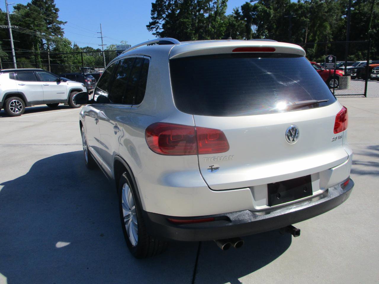 Used 2013 Volkswagen Tiguan SE FWD image 8