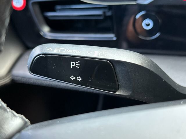 Used 2023 Porsche Taycan image 31