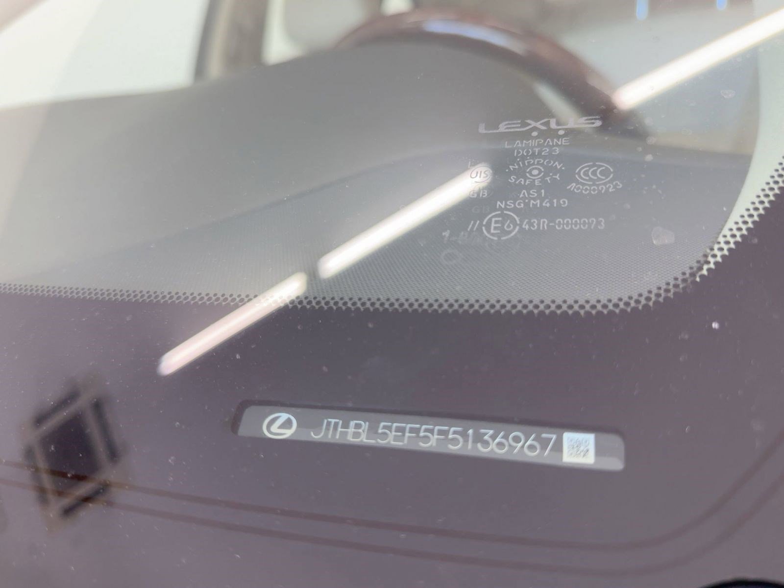 Used 2015 Lexus LS 460 w/ Comfort Package image 21