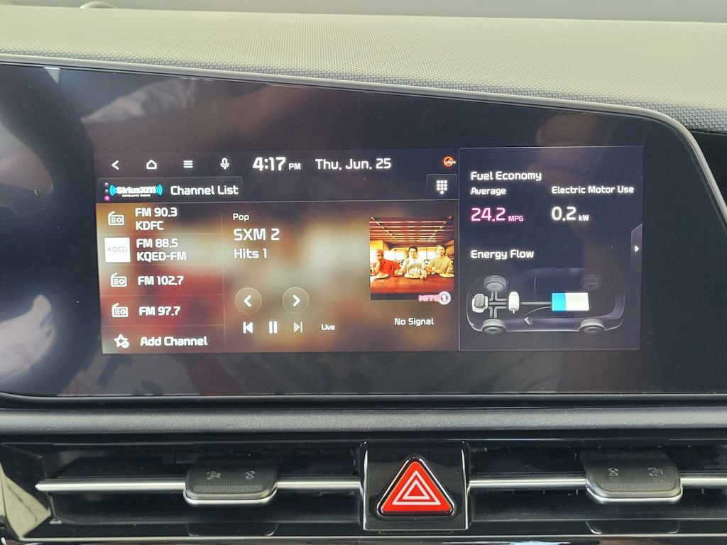 Used 2025 Kia Niro EX Touring FWD image 16