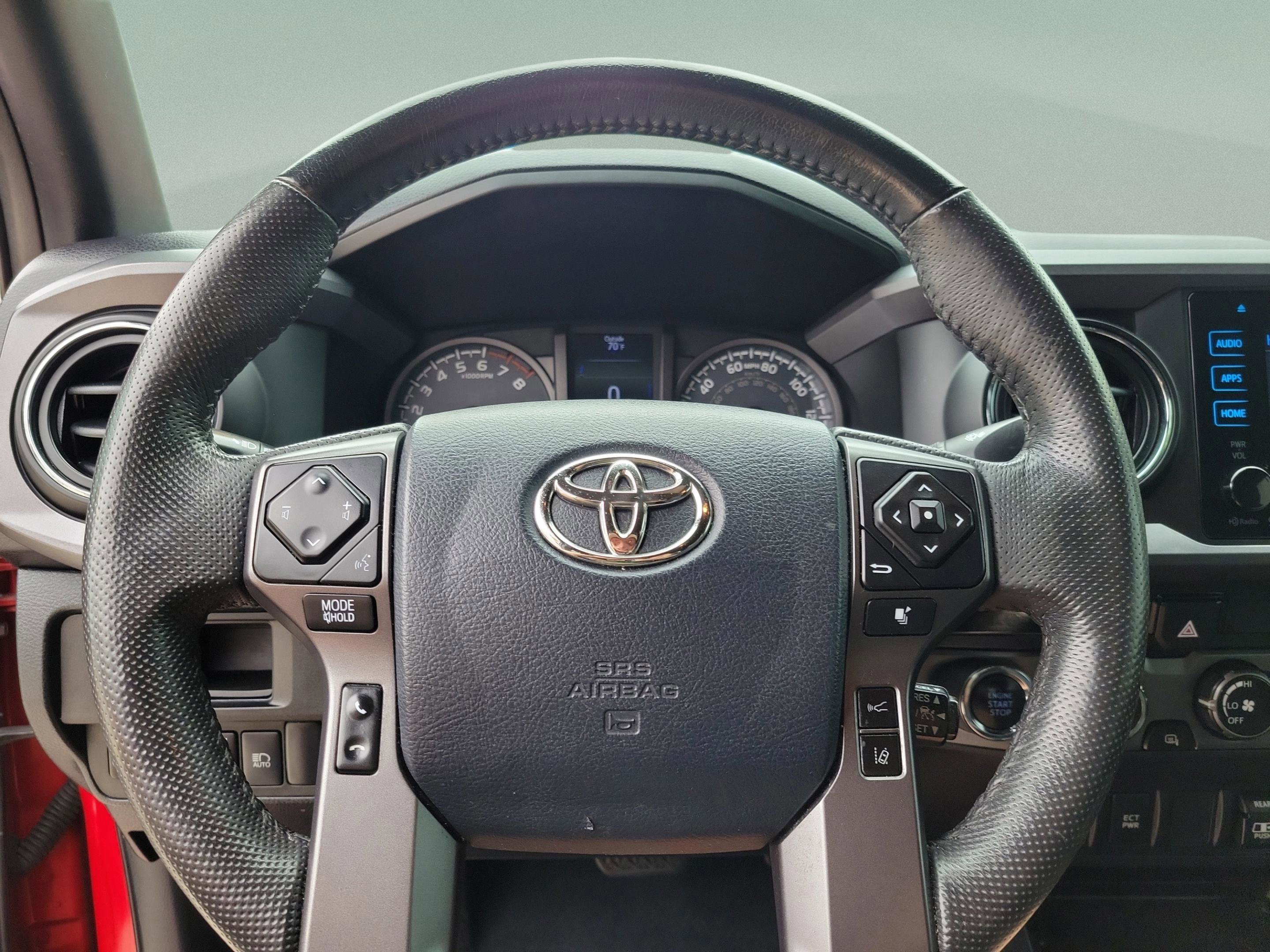 Used 2018 Toyota Tacoma TRD Sport AWD/4WD image 24